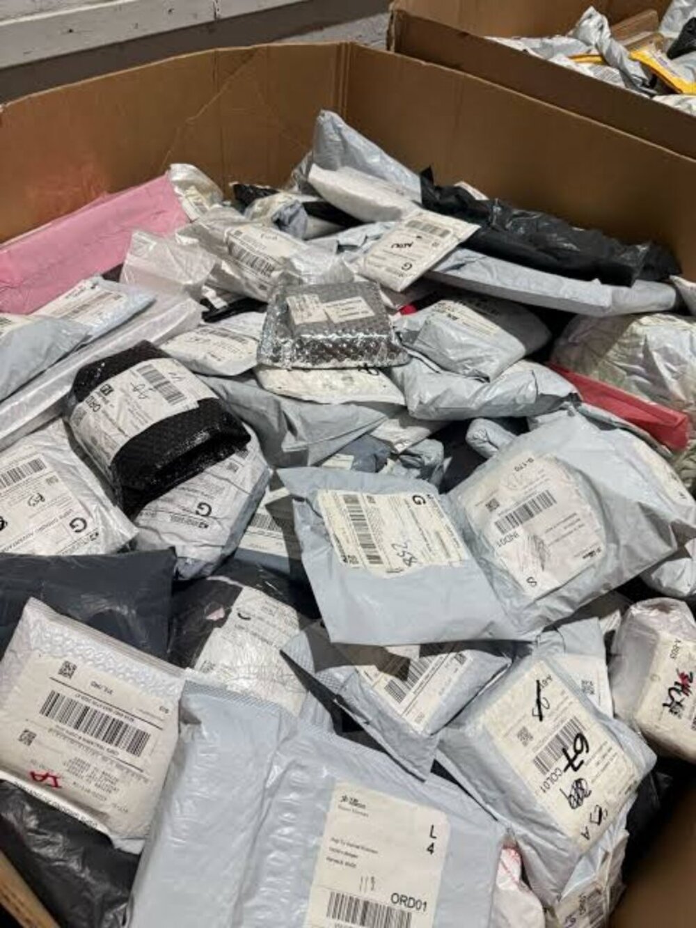 Mystery Mail/ Authentic Unclaimed Mail Mystery Box!!